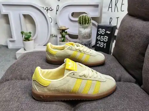 281d Adidas Bermudas end retro serie de zapatillas deportivas retro, envueltas en un delicado tercio