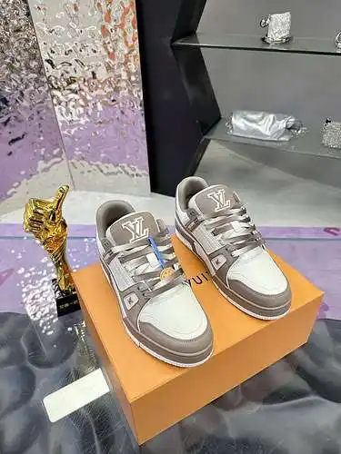 Talla de calzado masculino y femenino lv: 0825d40 talla: mujer 35 - 40 estilo masculino 39 - 45 (per