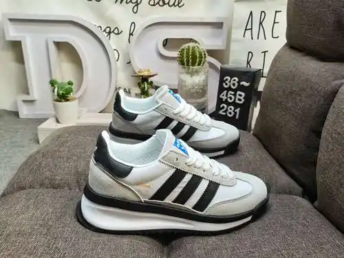 La serie de zapatillas deportivas retro Adidas 281d es popular en todo el mundo. Aprovechando esta o