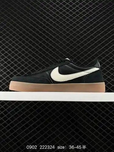 Dos pares de zapatillas de tabla nike, zapatillas de tabla retro beige de Goma cruda, zapatillas dep