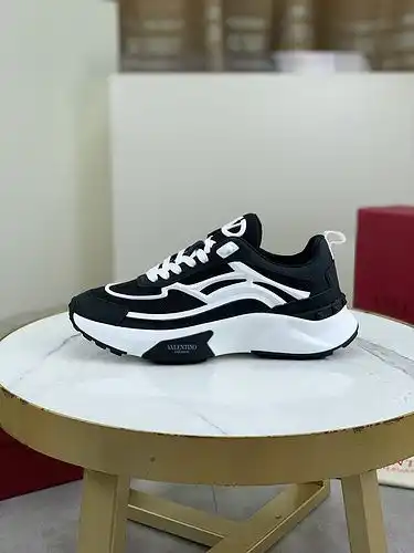 Código de calzado masculino valentino: 0827c40 talla: 38 - 46