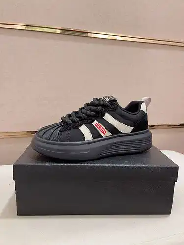 Prada   Men's shoe code: 0903B60 Size: 38-44