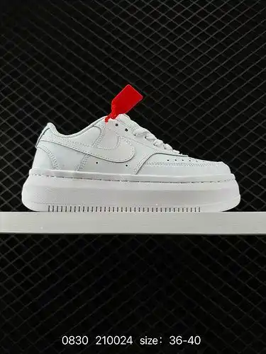 2 zapatos ligeros y multifuncionales diseñados especialmente para adolescentes de la serie Nike e (b