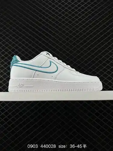 Cuatro pares de zapatillas deportivas casuales multifuncionales Nike Air Force '7 Air Force One de g
