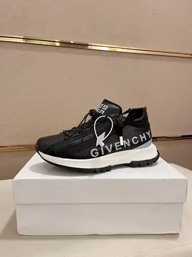 Givenchy Men 's Shoe code: 0706c10 talla: 38 - 44