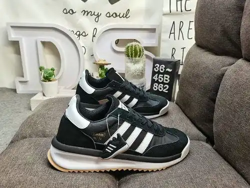 La serie de zapatillas retro Adidas 862d es popular en todo el mundo. Aprovechando esta ola, la marc