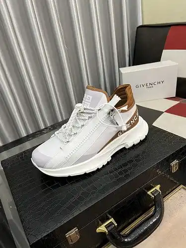 Givenchy Men 's Shoe code: 0902c10 talla: 38 - 44