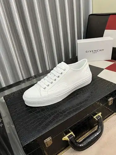 Givenchy Men 's Shoe code: 0723b40 talla: 38 - 44