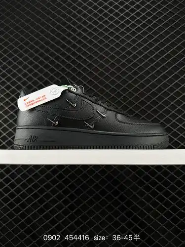 Ocho zapatillas deportivas casuales multifuncionales Nike Air Force '7 Air Force One de gama baja. L