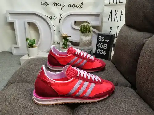 La colección de zapatillas retro 634adidas es muy popular en todo el mundo y la marca sigue inspirán
