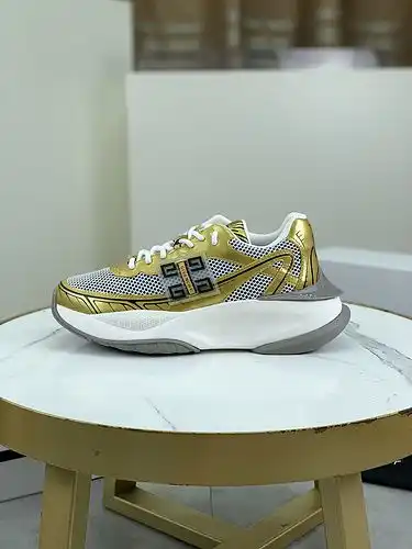 El Código de zapatos masculinos Givenchy 96d talla 394438 4 se puede personalizar
