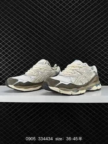 7 ASICS ASICS gelnyc malla transpirable superior con algunos materiales de cuero sintético, con un n