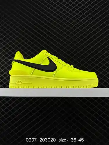 El icónico logotipo swoosh de ambush x NK Air Force 7 Low SP Air Force One se extiende más allá de l