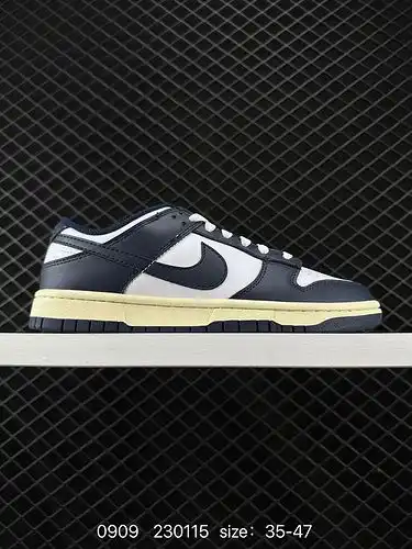 75X Nike Dunk Low sneakers, retro sports skateboarding shoes, as a classic basketball shoe of the 80