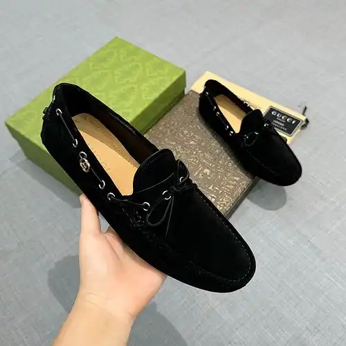 Guqi zapatos de cuero mate para hombres Código 82b6 talla 384