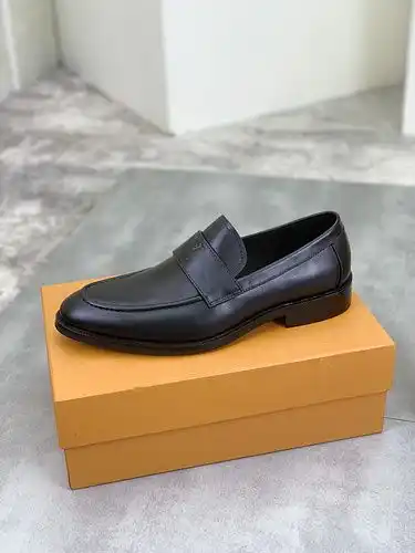 Calzado masculino LV Código 7c talla 38.444 personalizado