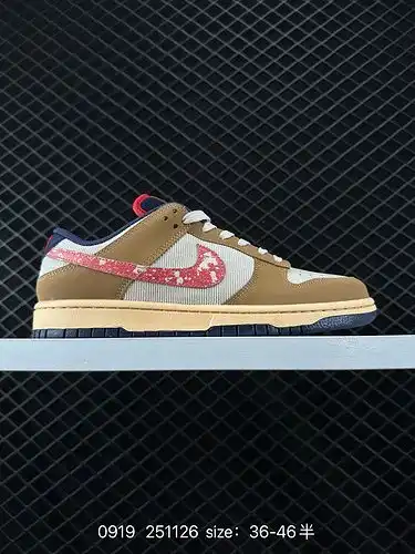 1D30G Nike Dunk Low sneakers, retro board shoes, take bold steps to showcase your personality. Featu