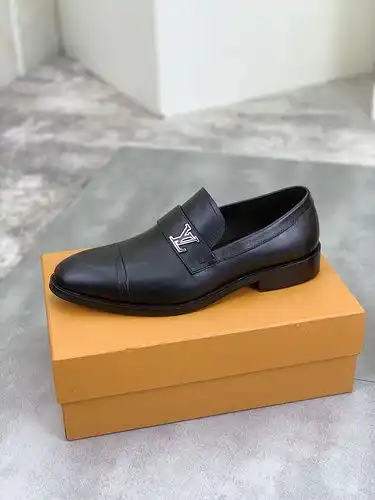 Calzado masculino LV Código 7c talla 38.444 personalizado