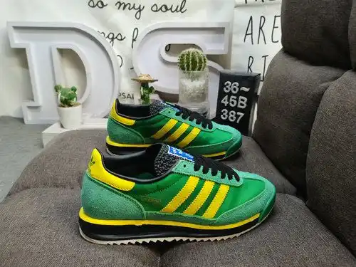 La colección de zapatillas retro Adidas 387d es muy popular en todo el mundo y, aprovechando esta ol