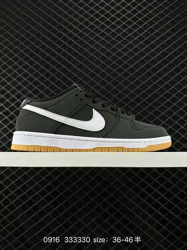 1D5X0G Nike SB Dunk Low Retro Dunk Series Retro Low Top Casual Sports Skateboarding Board Shoes with
