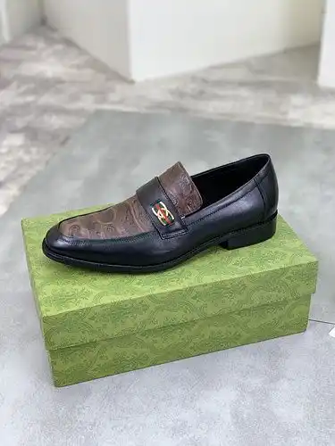 Código de zapatos masculinos Gucci 96b8 talla 3844