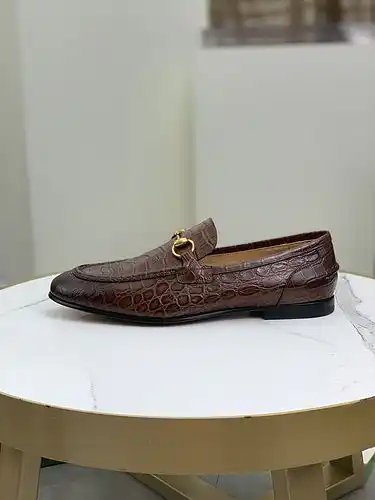 La suela de cuero guqi para hombres Código 3e4 talla 38438 4 requiere personalización no reembolsabl