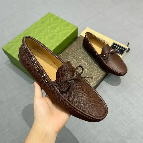 Guqi zapatos de cuero de vaca para hombres Código 82b6 talla 384