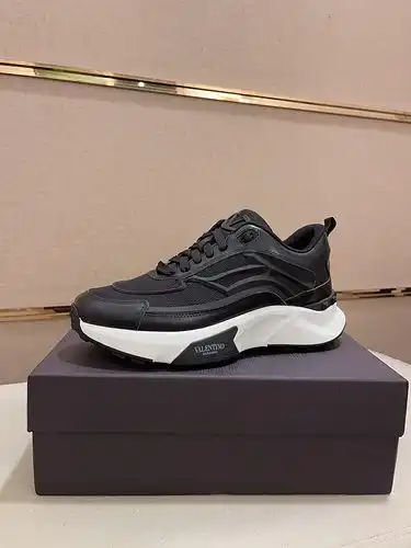 Código de calzado masculino Valentino 922b8 talla 394