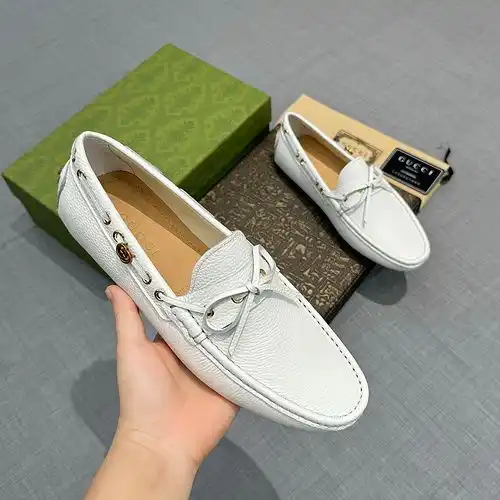 Guqi zapatos de cuero de vaca para hombres Código 82b6 talla 384