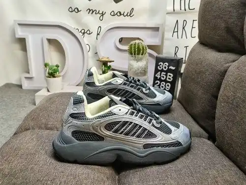 La respuesta original de 2c89edbad Bunny x Adidas es CL ozmillen Adidas retro running shoes para com
