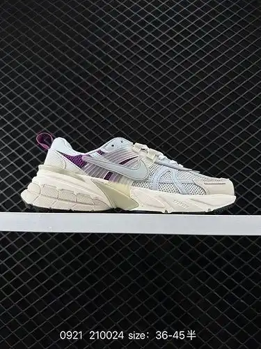 1D2C0G Nike Wmns V2CK Runtekk LowWhite Grey Pink Retro Trendy Series Future Retro Dad Style Versatil