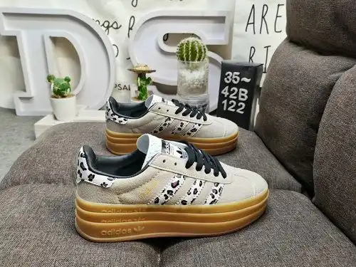 1d2cc Adidas Originals gacela atrevida W trébol con tres capas de suela gruesa y una parte inferior 