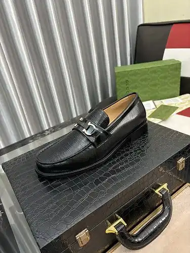 Código de zapatos masculinos Gucci talla C2 3844