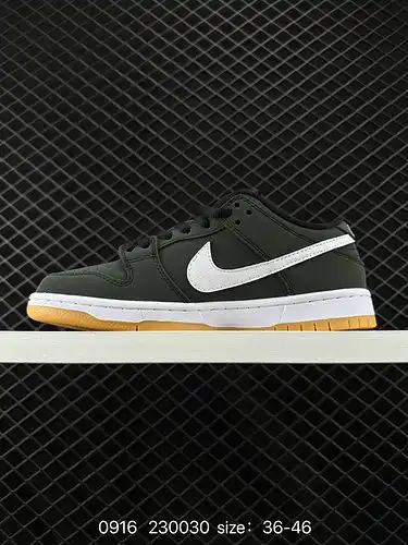 1D5X0G Nike SB Dunk Low Retro Dunk Series Retro Low Top Casual Sports Skateboarding Board Shoes with
