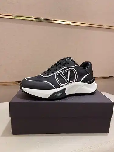 Código de calzado masculino Valentino 922b8 talla 394