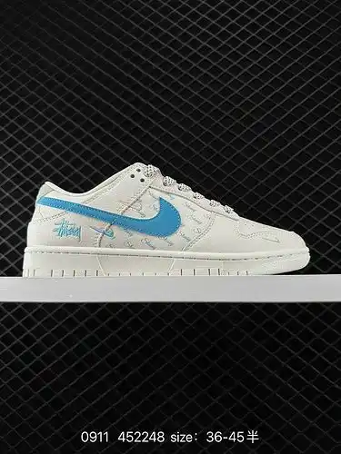 2C40G Nike Dunk Low Retro Sneakers Retro Skateboarding Shoes, as a classic basketball shoe of the 80