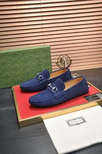 Código de zapatos masculinos Gucci 82b talla 3844