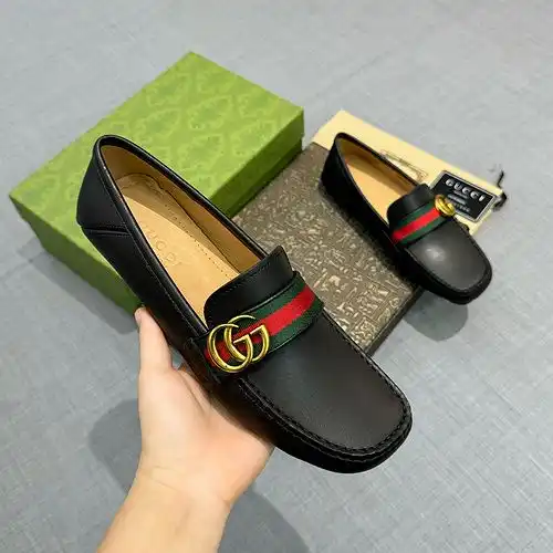 Zapatos de cuero de vaca guqi para hombres Código 82b6 talla 384