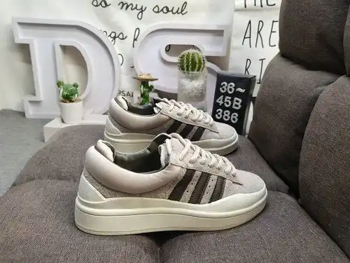 El sistema de media yarda estándar real de zapatos masculinos y femeninos puros y originales 386d es