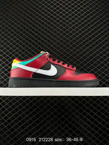 1D40G Nike Dunk Low sneakers, retro board shoes, take bold steps to showcase your personality. Featu