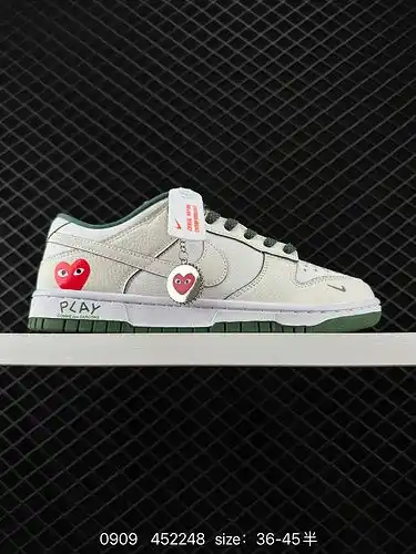 2C40G Nike Dunk Low Board Shoes Love SB Series Classic Versatile Casual Sports Board Shoes The thick