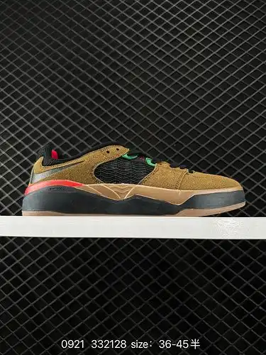 1D40G Nike SB lshod Versatile Item This shoe was personally crafted by Ishod Wair throughout the ent