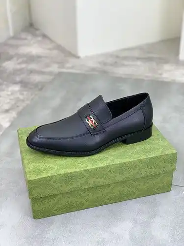 Código de zapatos masculinos Gucci 96b8 talla 3844