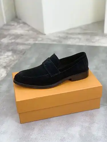 Calzado masculino LV Código 7c talla 38.444 personalizado