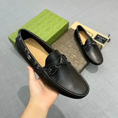 Guqi zapatos de cuero de vaca para hombres Código 82b6 talla 384