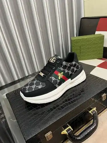 Código de zapatos masculinos Gucci 93b6 talla 3844