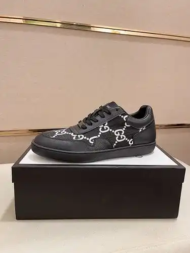 Código de zapatos masculinos Gucci 922b3 talla 3844