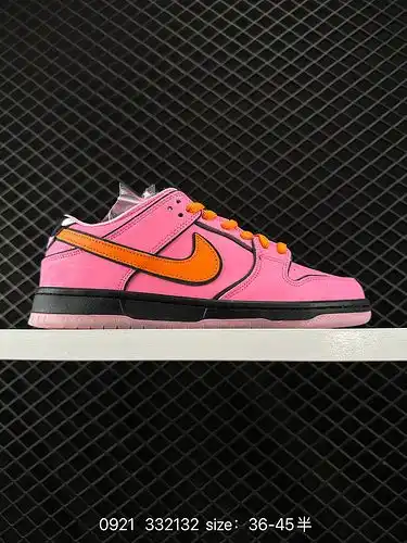 1D60G Nike Dunk Low Board Shoes SB Series Classic Versatile Casual Sports Board Shoes The thick tong