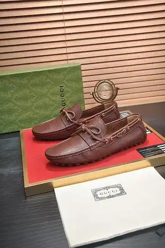 Código de zapatos masculinos Gucci 23b4 talla 3844