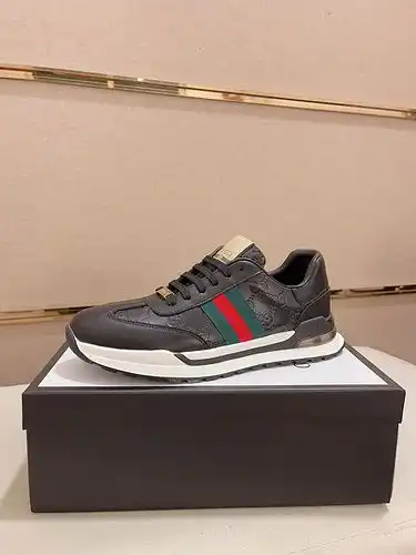 Código de zapatos masculinos Gucci 922b4 talla 3844